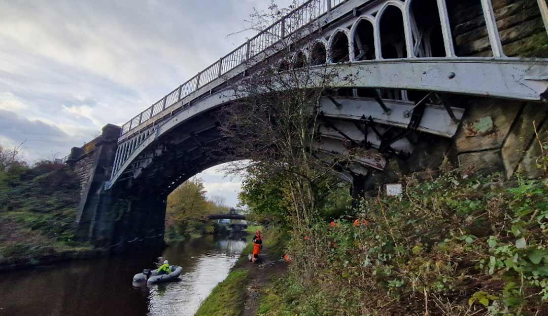 dewsbury-bridge-dinghy